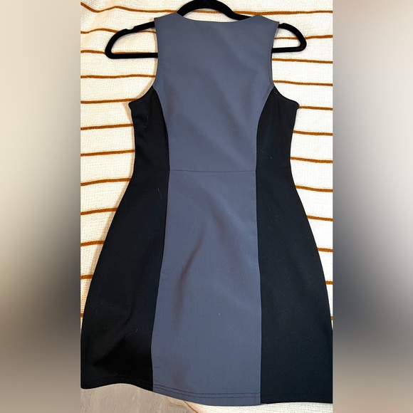 H&M Black & Gray Colour Block Dress w/ Slits - Picture 5 of 6